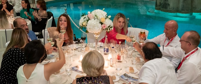 Full Contact Discover Italy & Incentive Destinations 2019 Full Contact Discover Italy & Incentive Destinations 2019